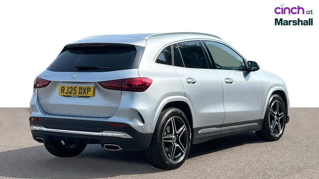 Mercedes-Benz GLA Class Gla 220D 4Matic Amg Line Executive Black #3