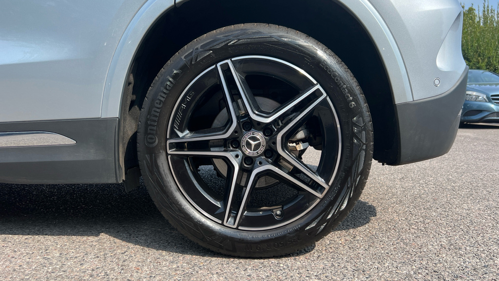 Mercedes-Benz GLA Class Gla 220D 4Matic Amg Line Executive Black #26