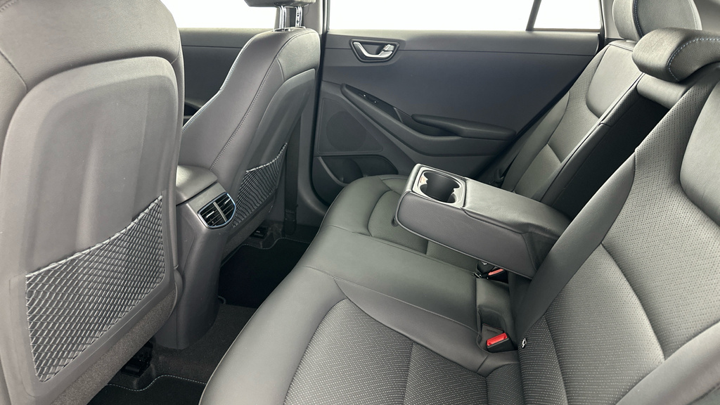 Hyundai Ioniq Hatchback White #23