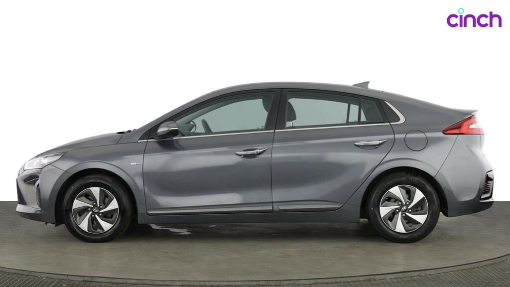 Hyundai Ioniq Hatchback White #6