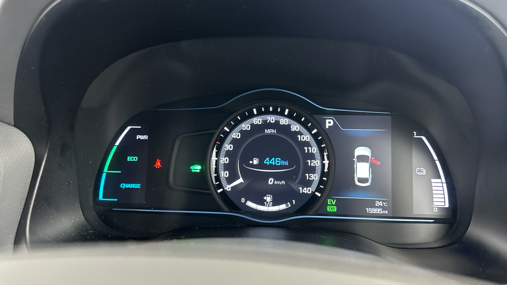 Hyundai Ioniq Hatchback White #22