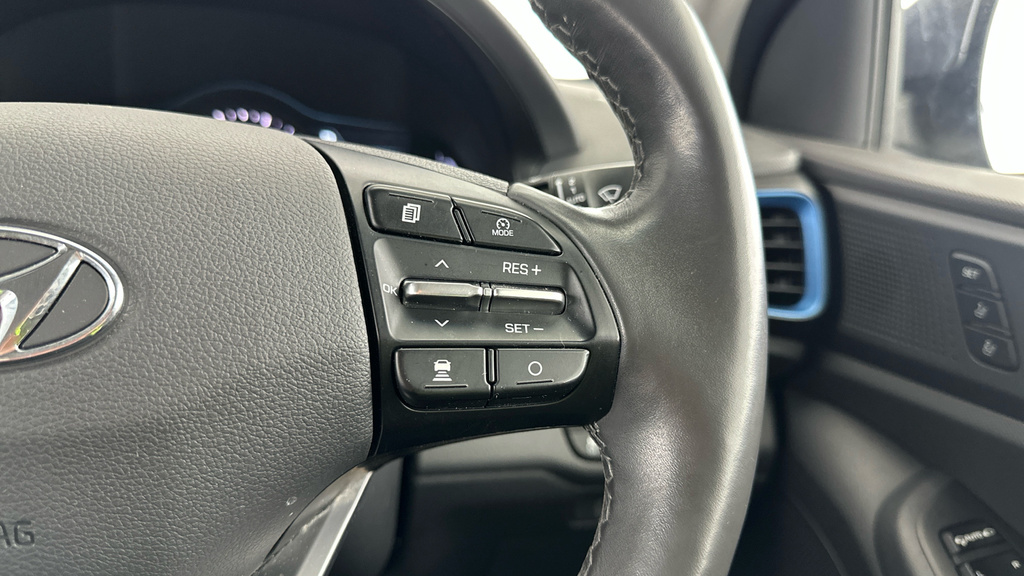 Hyundai Ioniq Hatchback White #17