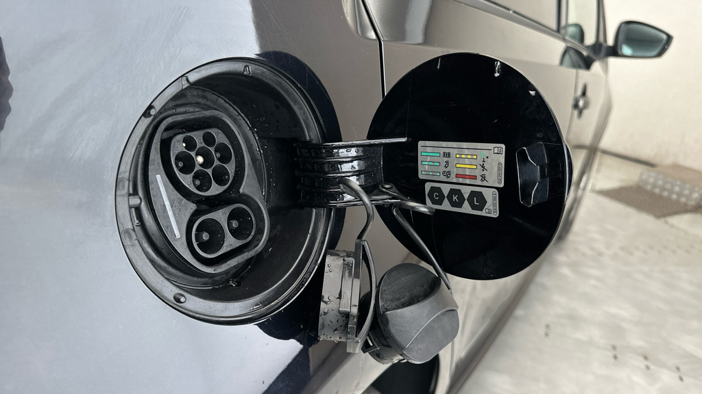 Volkswagen e-Up - 60Kw E-up 32Kwh Black #26