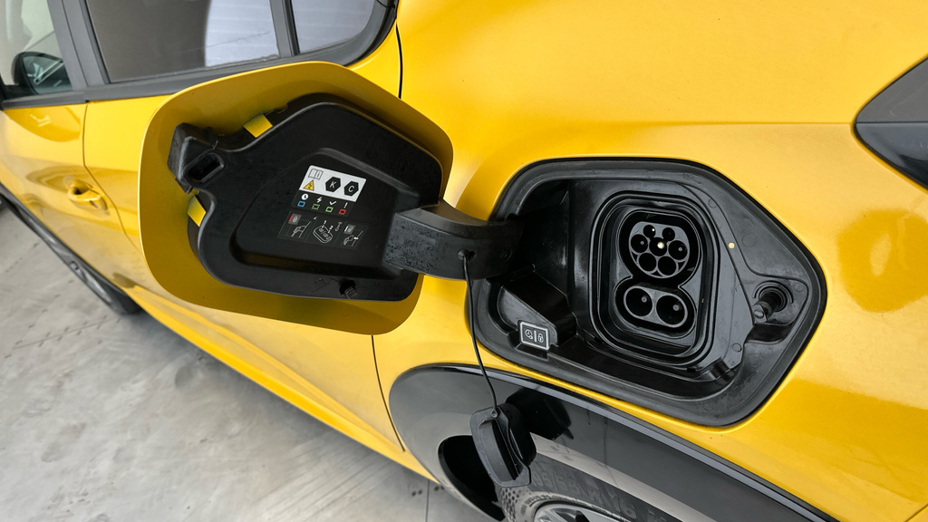 Peugeot e-208 208 Gt Ev Yellow #26