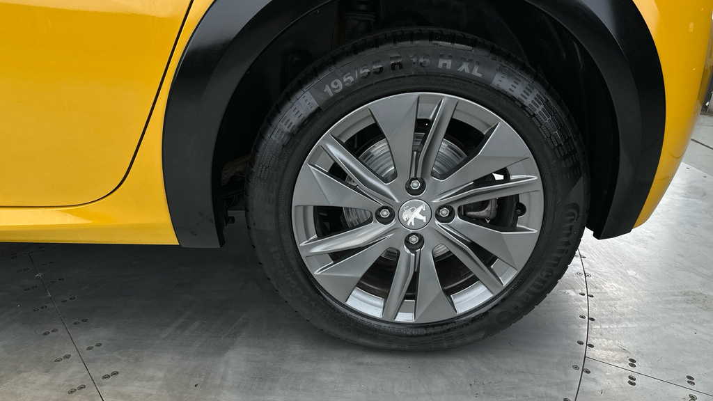 Peugeot e-208 208 Gt Ev Yellow #23