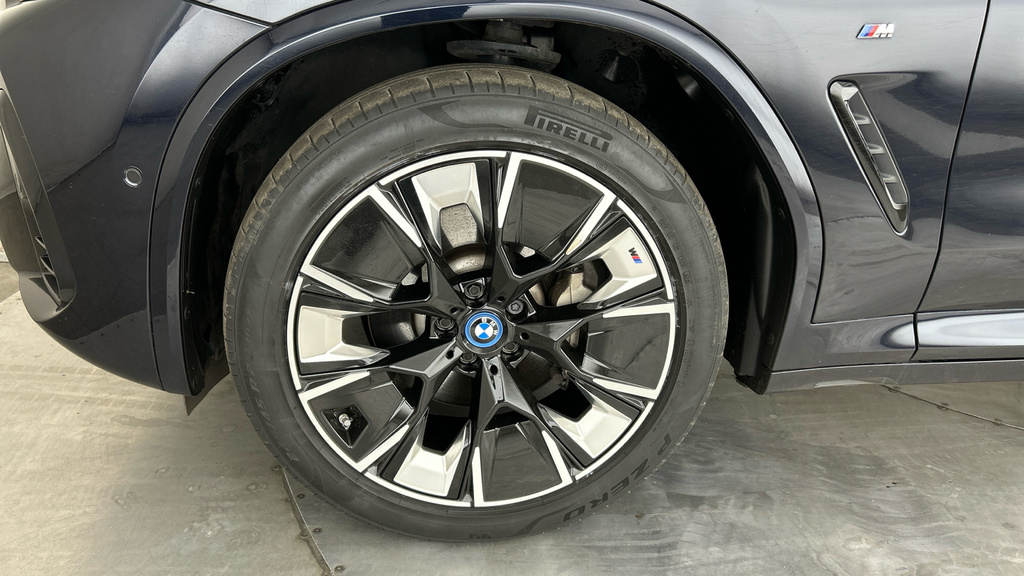 BMW iX3 80Kwh M Sport Pro White #26