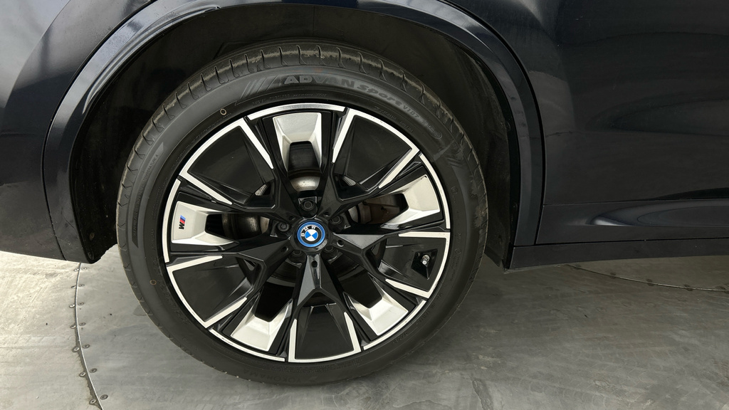 BMW iX3 80Kwh M Sport Pro White #28