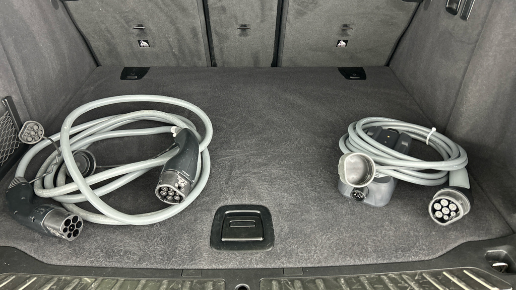 BMW iX3 80Kwh M Sport Pro White #32