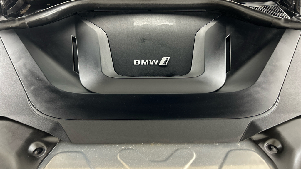 BMW iX3 80Kwh M Sport Pro White #25