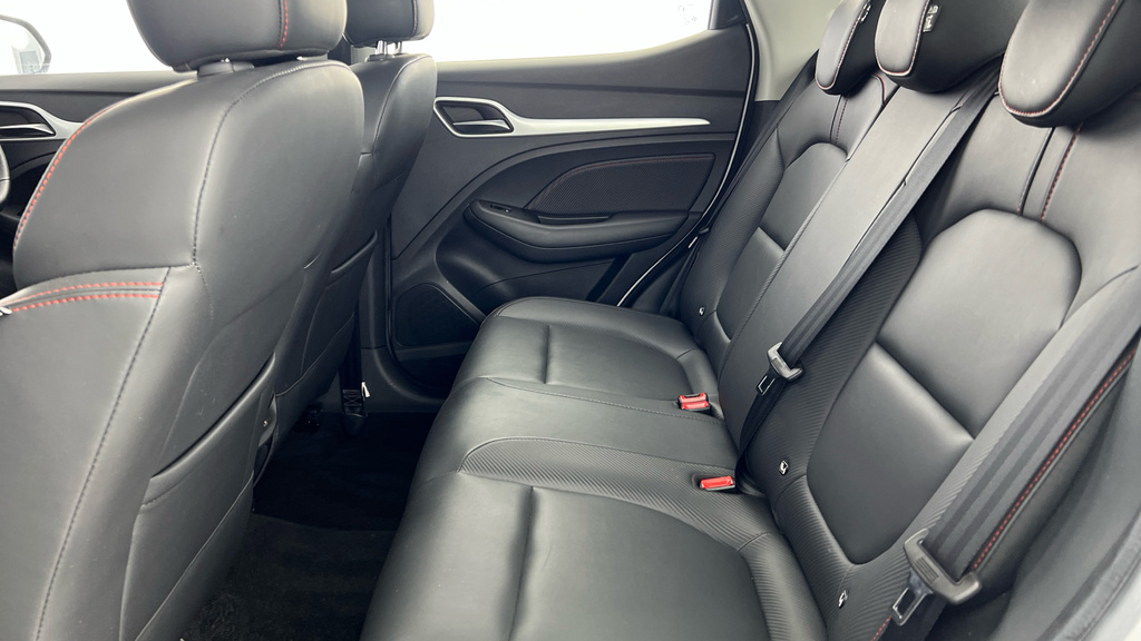 MG ZS 1.0T Gdi Exclusive Dct Red #24