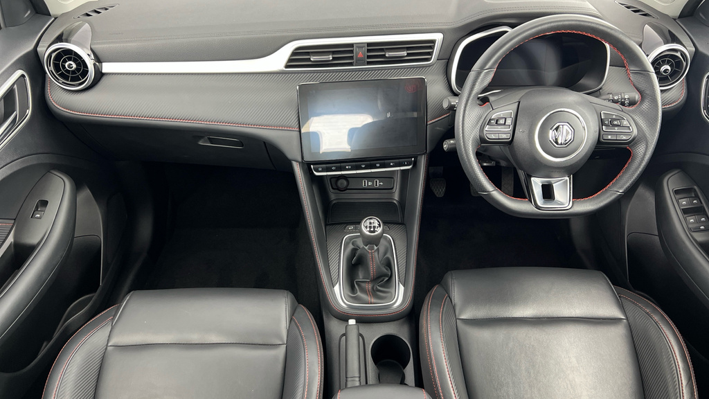 MG ZS 1.0T Gdi Exclusive Dct Red #15