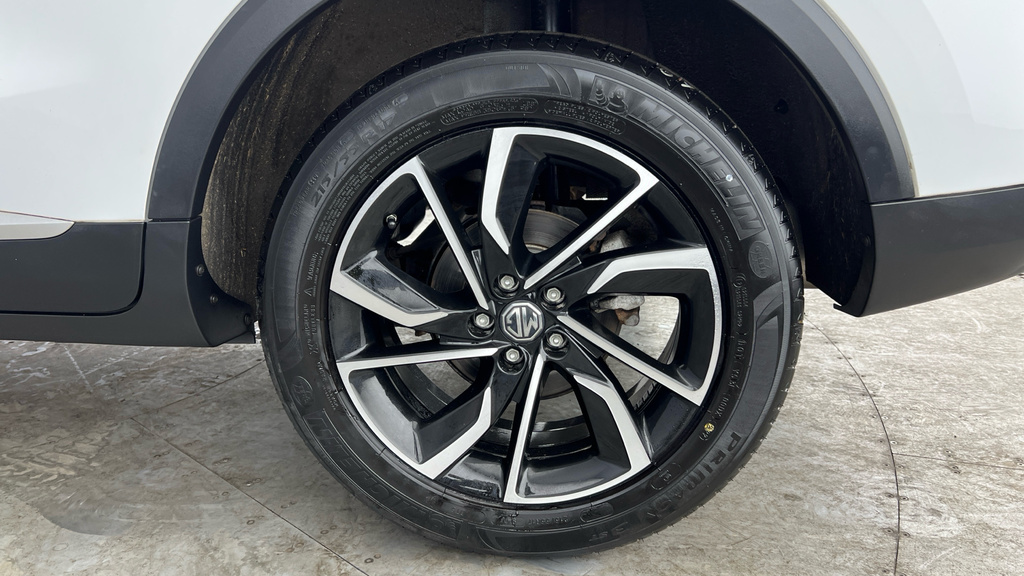 MG ZS 1.0T Gdi Exclusive Dct Red #28