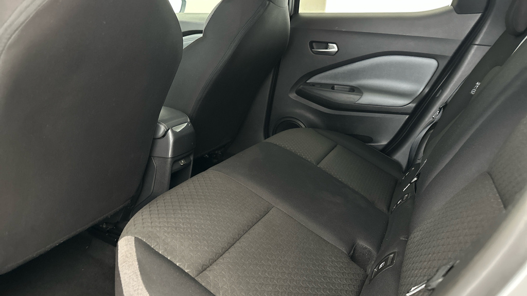 Nissan Juke 1.0 Dig-t Acenta Red #21