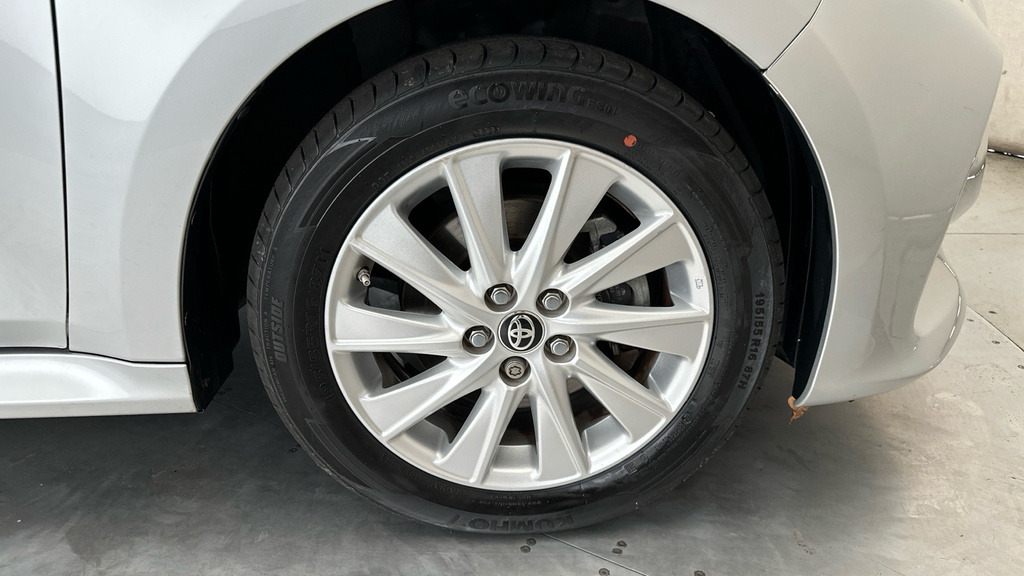 Toyota Yaris Hatchback Black #24