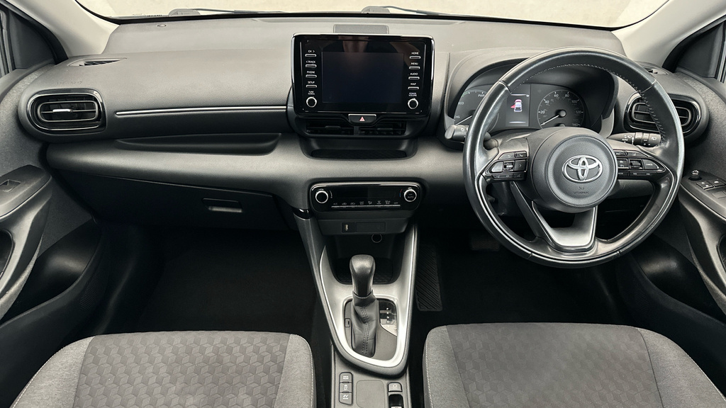 Toyota Yaris Hatchback Black #11