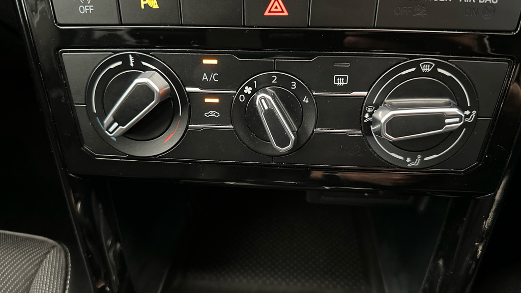 Volkswagen T-Cross Active White #18