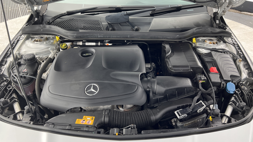 Mercedes-Benz CLA Class Cla 200D Amg Line White #28