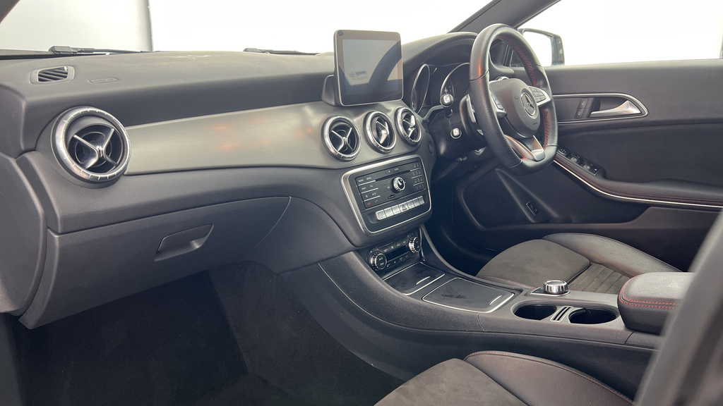 Mercedes-Benz CLA Class Cla 200D Amg Line White #13
