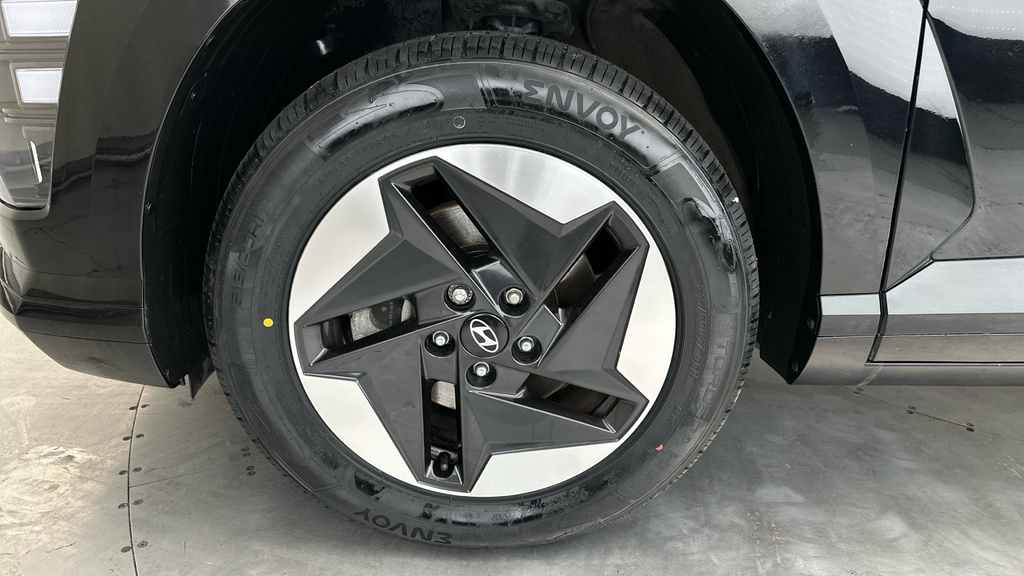 Hyundai Kona Advance Grey #24