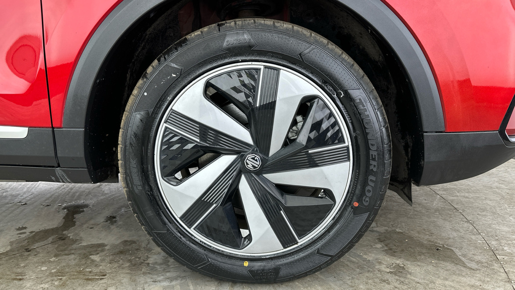 MG ZS 1.0T Gdi Exclusive Dct Black #32