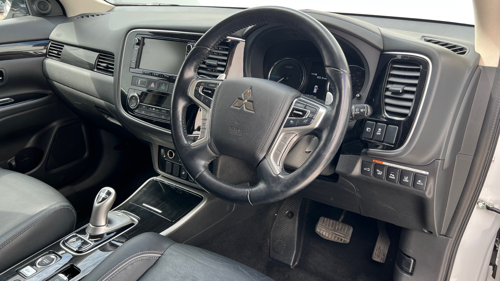 Mitsubishi Outlander Outlander 4H Phev Cvt Brown #9