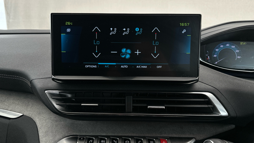 Peugeot 3008 1.2 Puretech Active Premium-plus Blue #13