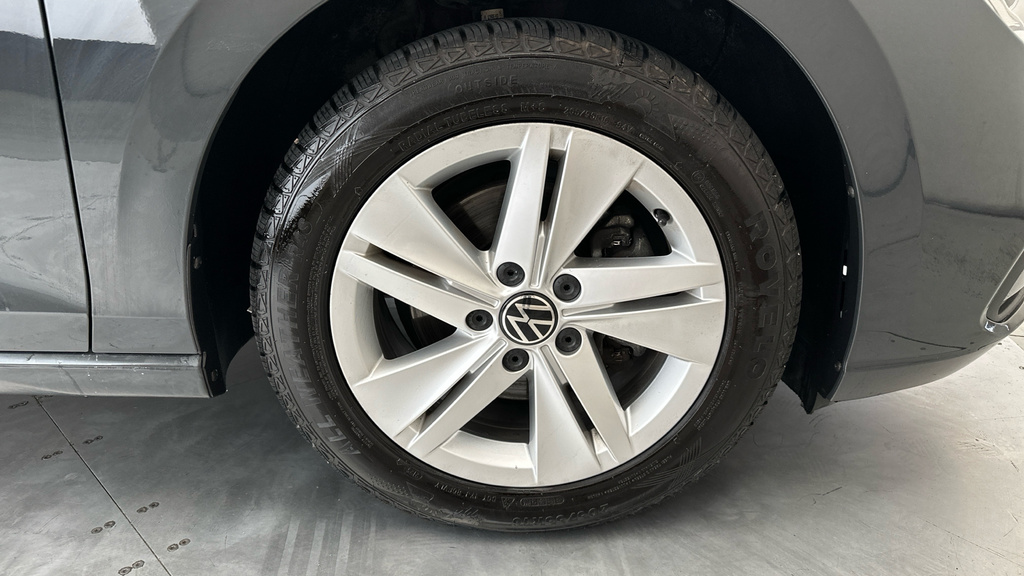 Volkswagen Golf 1.5L Life Blue #26