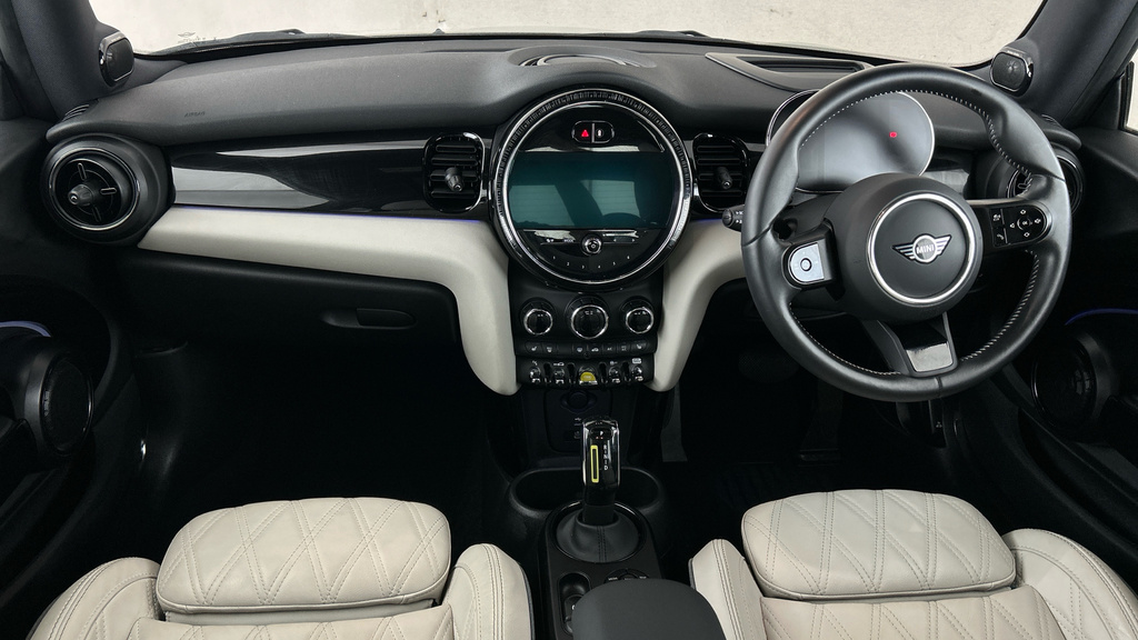 Mini Hatch 1.5 Cooper Sport Hatchback 136 Silver #17