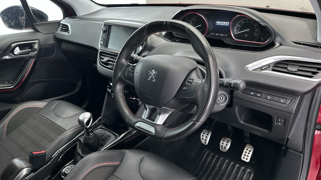 Peugeot 2008  White #10