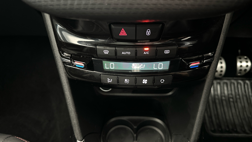 Peugeot 2008  White #13