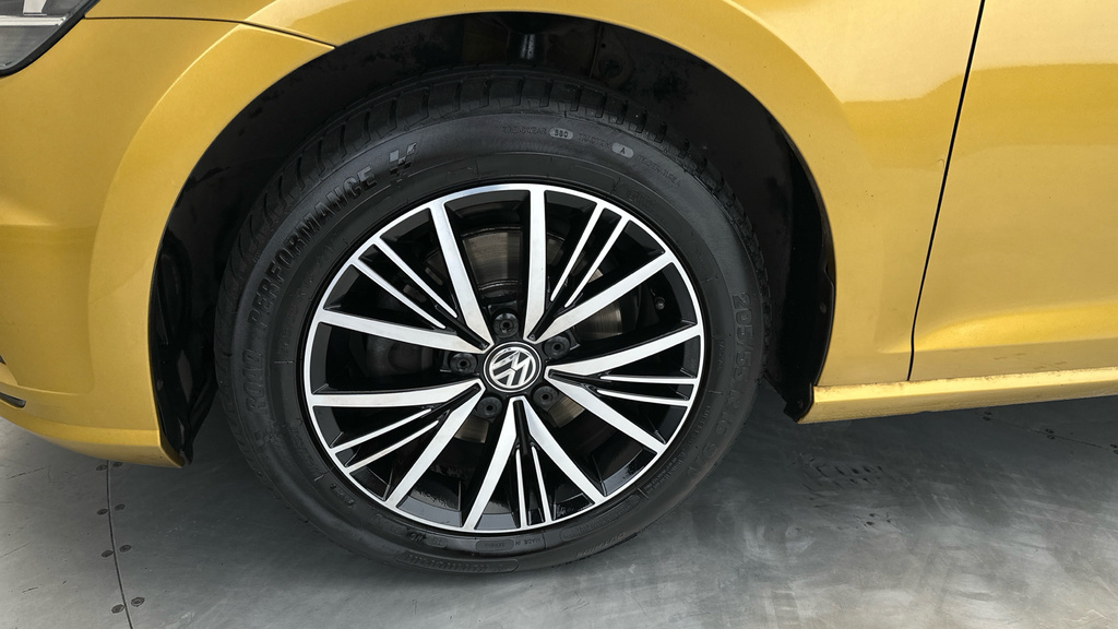 Volkswagen Golf 2.0 Tsi 310 R 4Motion White #22
