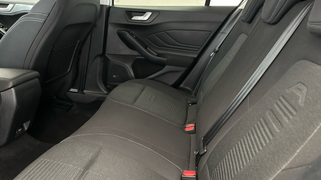 Ford Focus Hatchback 1.0T Ecoboost Vignale Euro 6 Ss Black #19