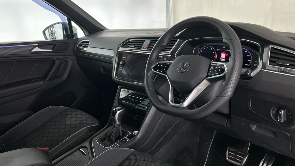 Volkswagen Tiguan Active Grey #11
