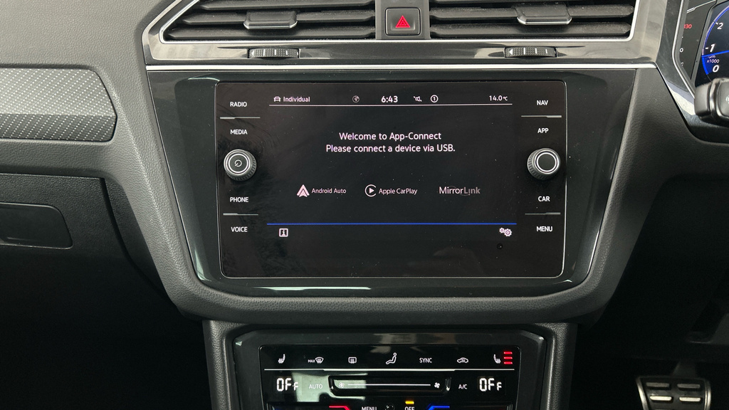 Volkswagen Tiguan Active Grey #17