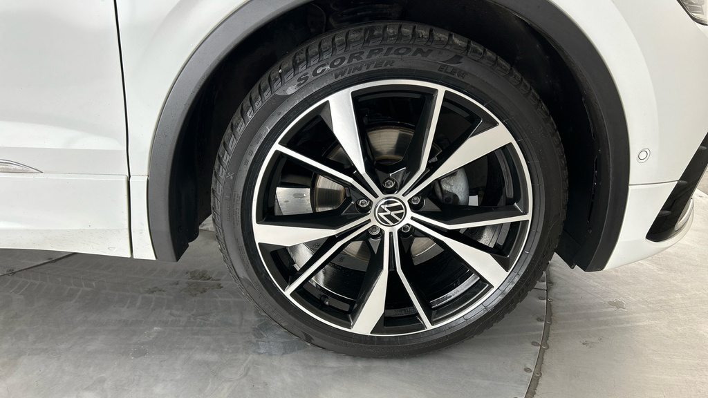 Volkswagen Tiguan Active Grey #27