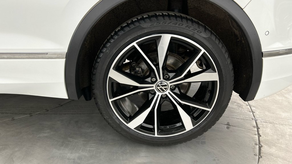 Volkswagen Tiguan Active Grey #25