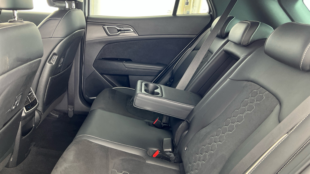 Kia Sportage 4 Black #20