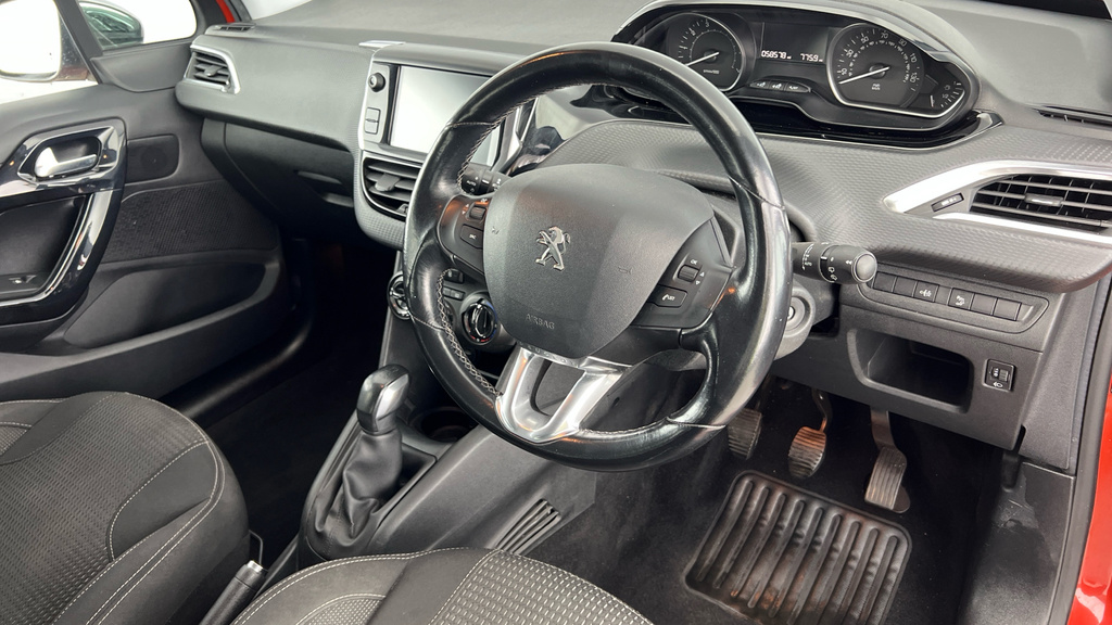 Peugeot 208 Puretech Gt Line Hatchback Grey #9