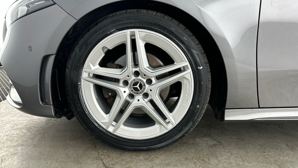 Mercedes-Benz A Class A 180 Amg Line Executive White #28