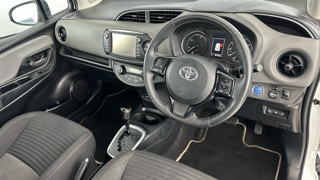 Toyota Yaris Icon Tech Grey #9