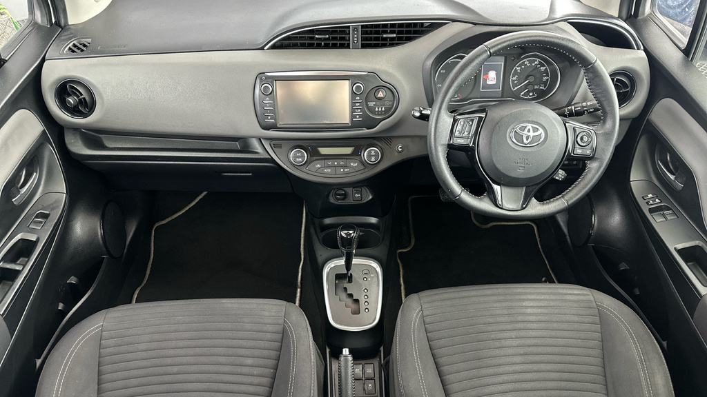 Toyota Yaris Icon Tech Grey #11