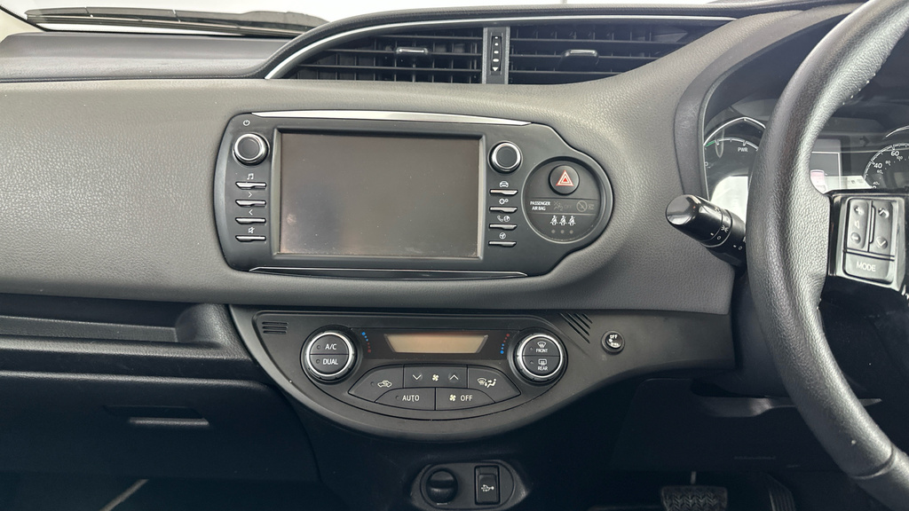 Toyota Yaris Icon Tech Grey #15