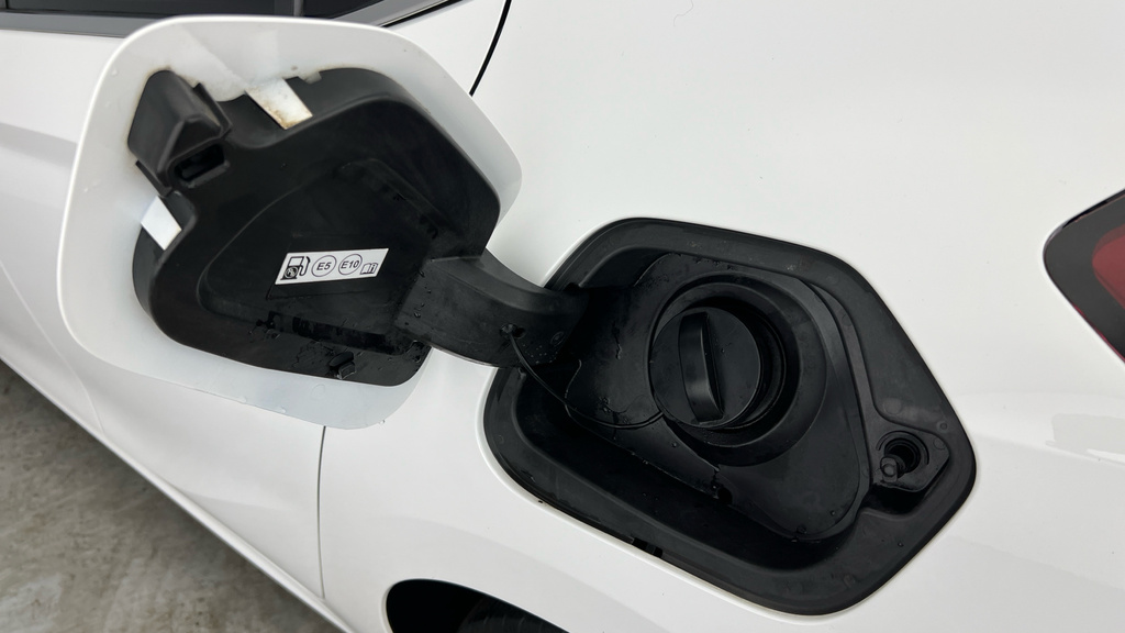Vauxhall Corsa 1.2 Sri Edition 129 Bhp White #31