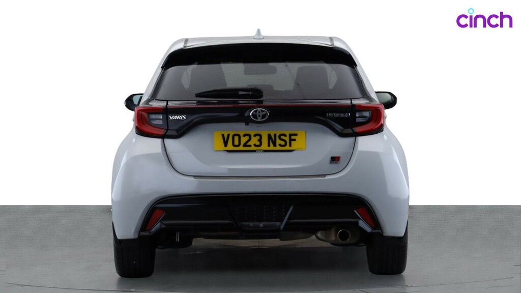 Toyota Yaris Hatchback White #4