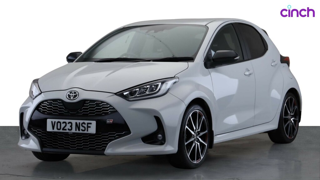 Toyota Yaris Hatchback White #7