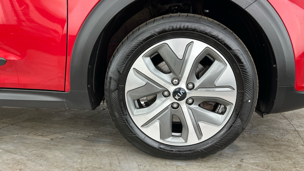 Kia e-Niro 64Kwh 2 Suv 201 Bhp Red #30