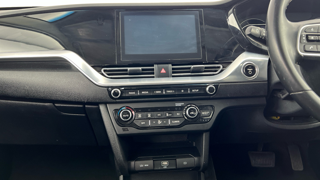 Kia e-Niro 64Kwh 2 Suv 201 Bhp Red #23