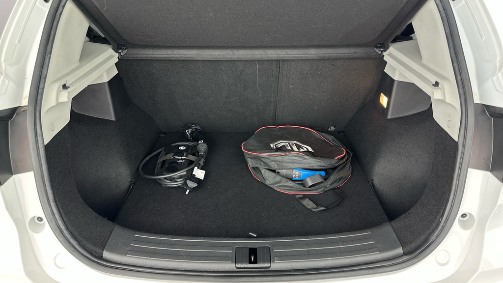 MG ZS 1.5 Hybrid Trophy Grey #26