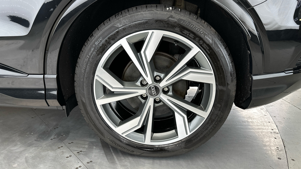 Audi Q4 E Tron 35 S Line Suv 55Kwh 170 Ps Grey #24