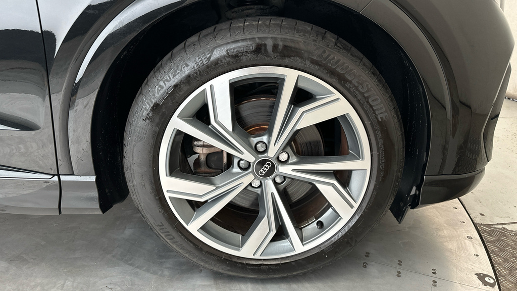Audi Q4 E Tron 35 S Line Suv 55Kwh 170 Ps Grey #26